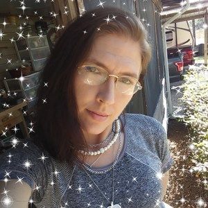 Meet your Posher, Holly